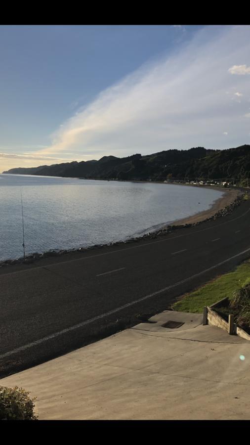 Te Mata Bay Seaviews Bed and Breakfast Tapu Buitenkant foto